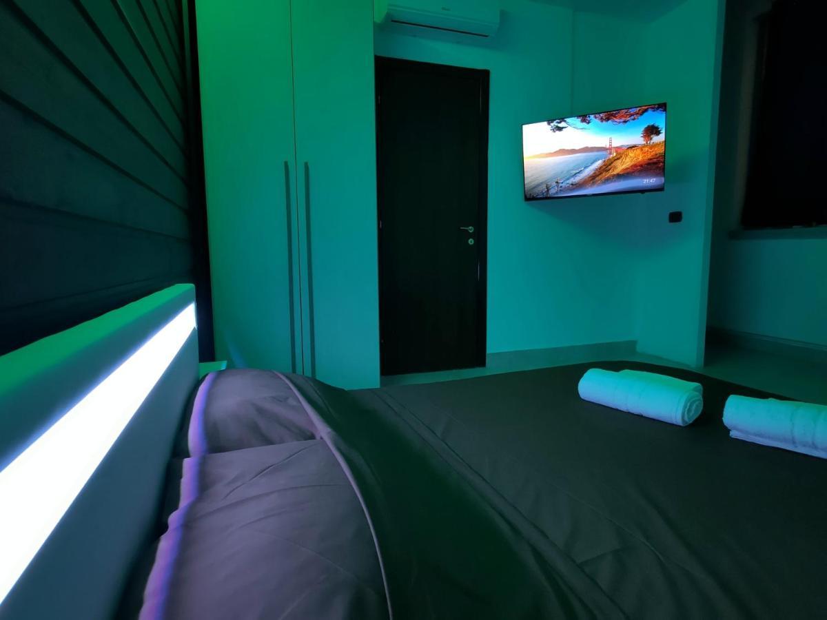 Central Wellness Suite Бари Экстерьер фото