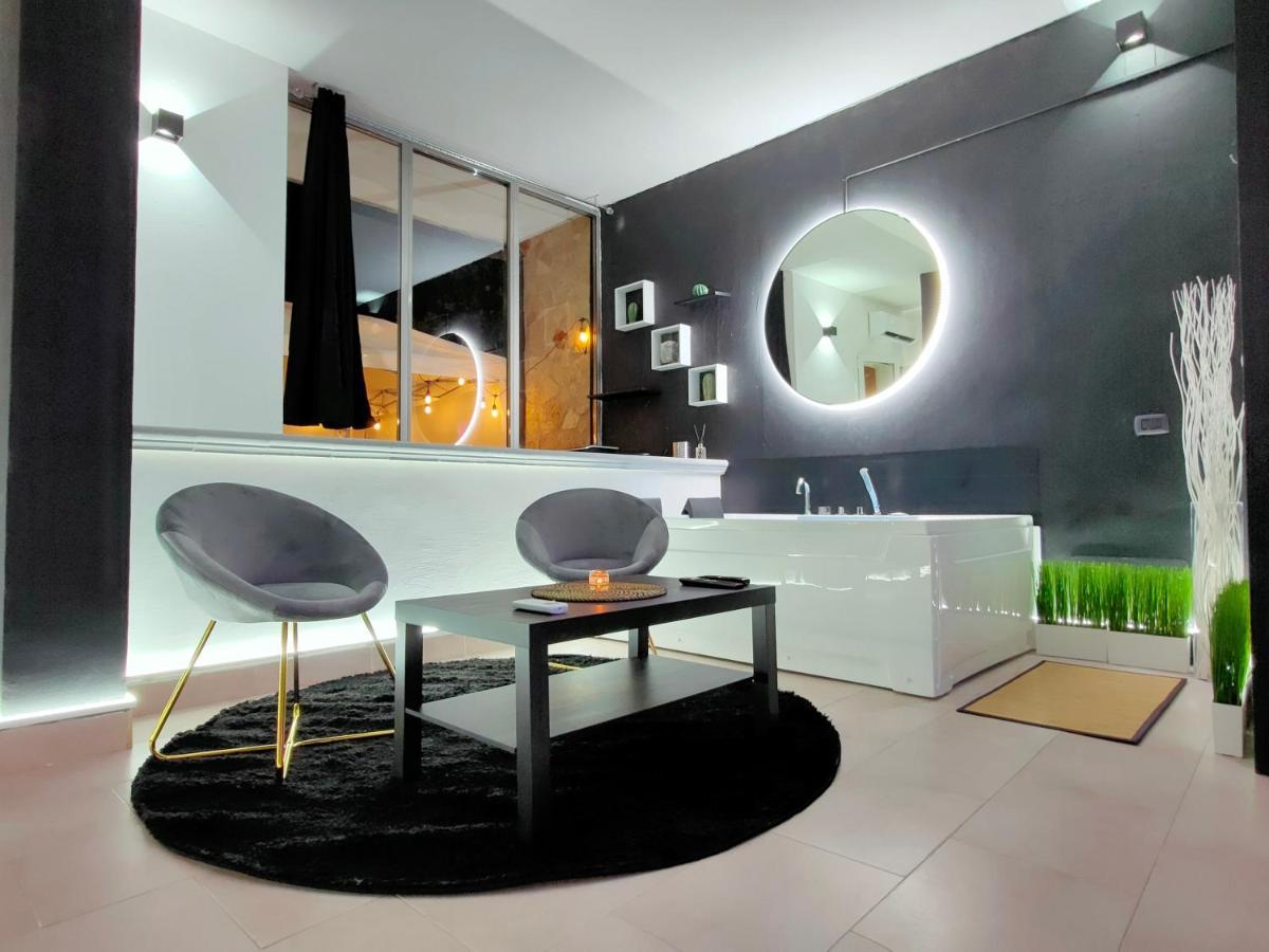 Central Wellness Suite Бари Экстерьер фото